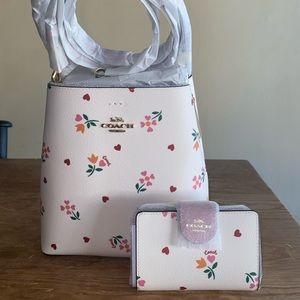Coach Small Town Bucket Bag & Matching Wallet With Heart Petal Print